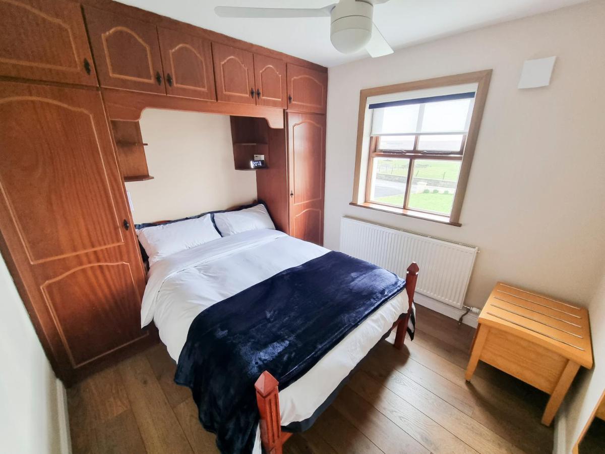 3 Bed Renovated Cottage Carramore Lake, Belmullet บัลลินา ภายนอก รูปภาพ